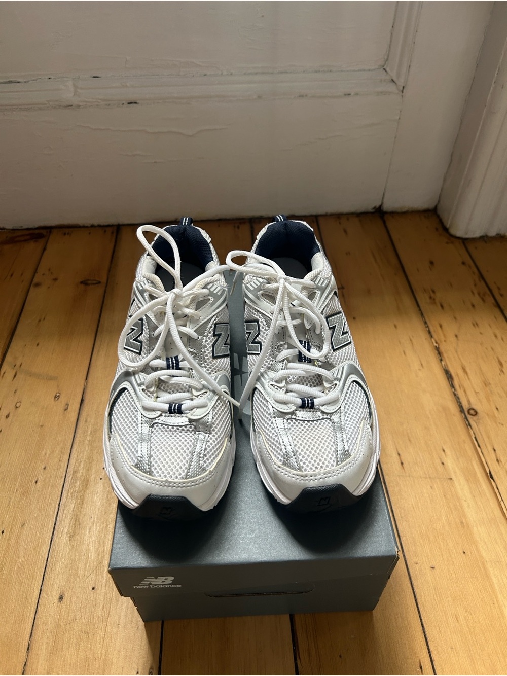 New Balance 530 Unisex Sneakers - Picture 3 of 10